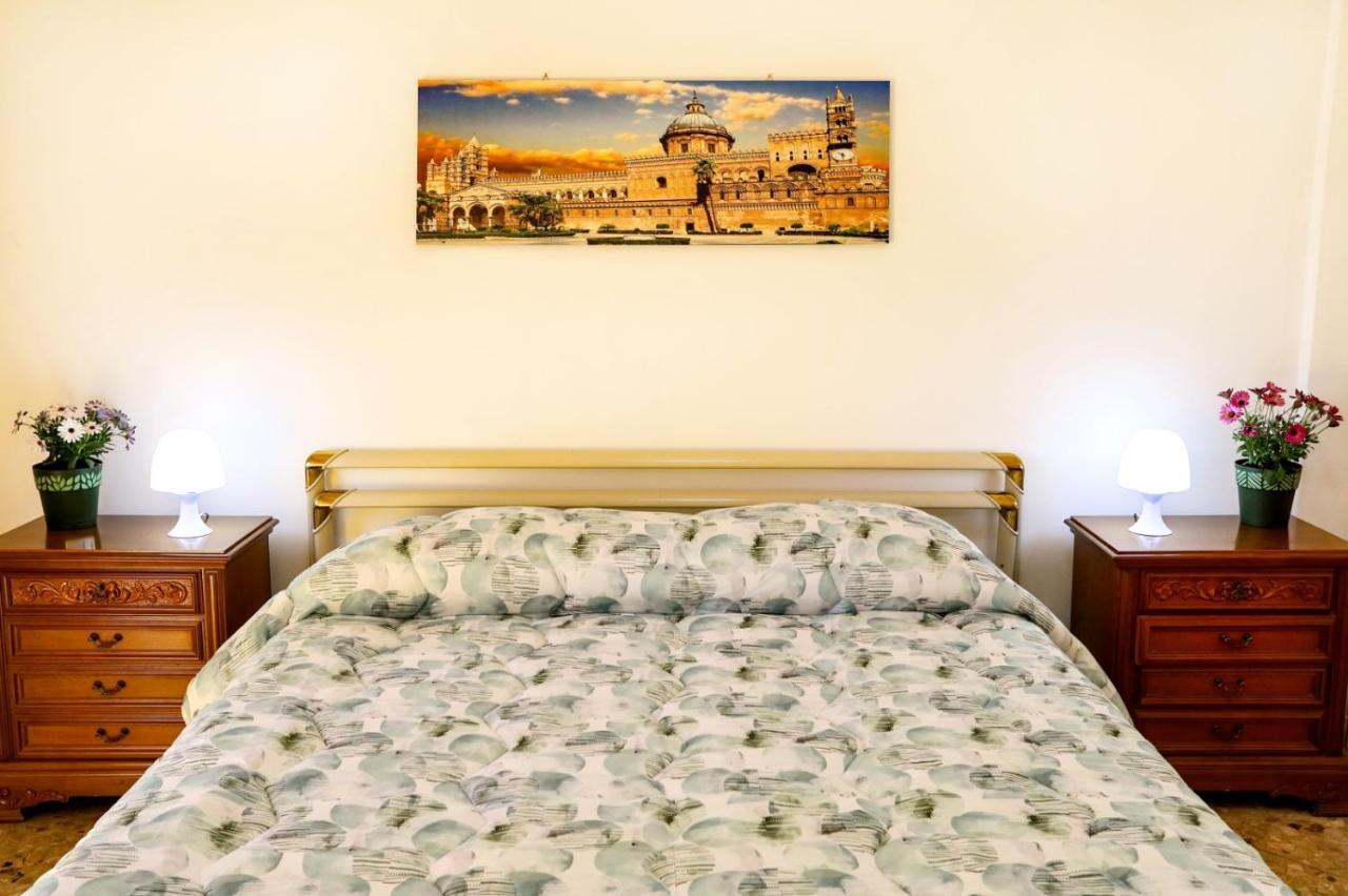 Bed and Breakfast A Casa Di Fra' Palermo Exterior foto